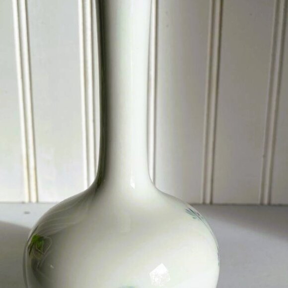 Antique H&C Selb Bavaria Vase Porcelain Hand Painted  Shamrock EUC Signed - Picture 3 of 7